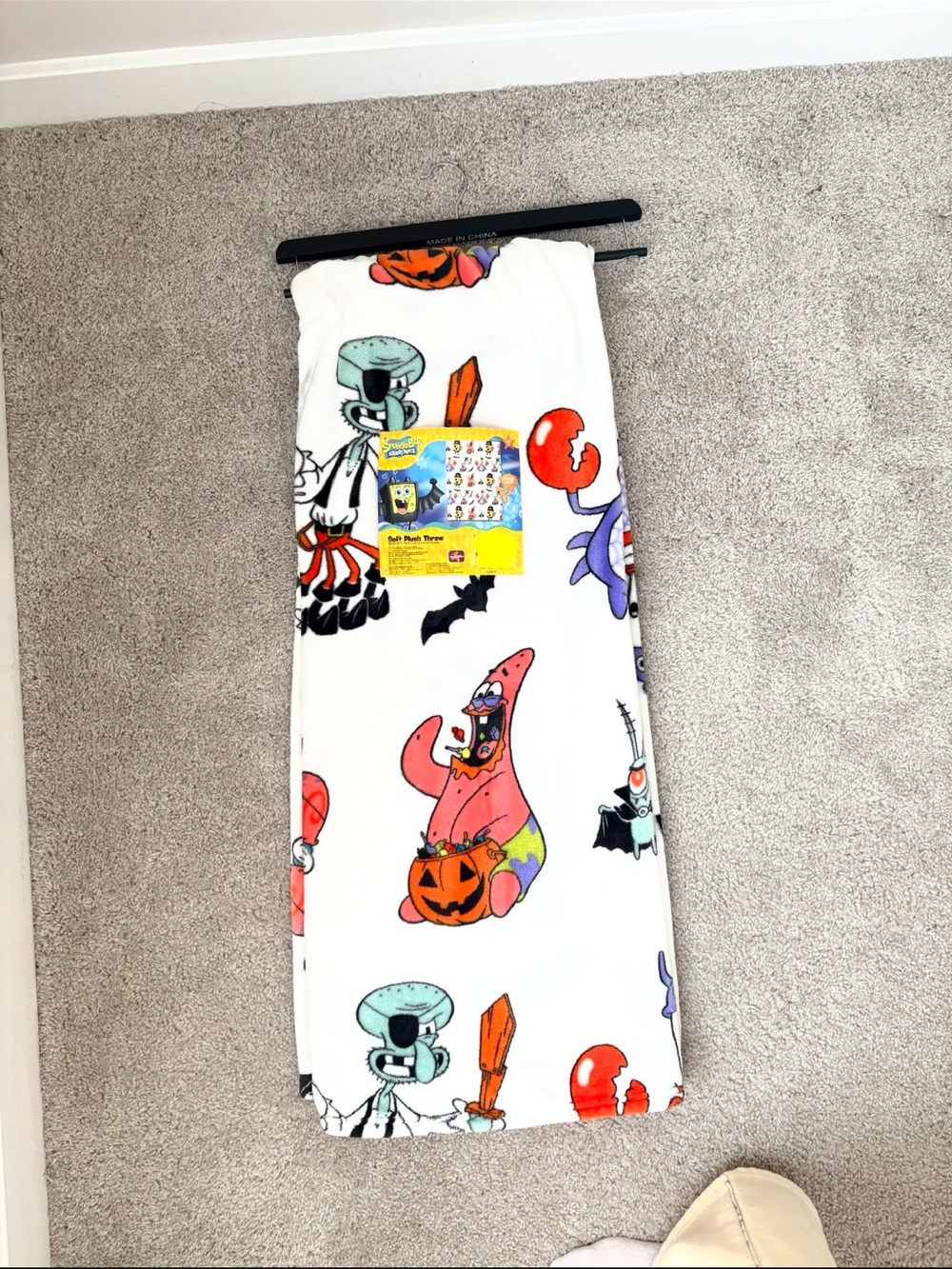 SpongeBob Halloween Kids Blanket Costume Accessory - White